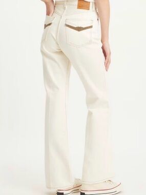 Levi’s 70'S HIGH RISE FLARE WOMEN'S JEANS 23
